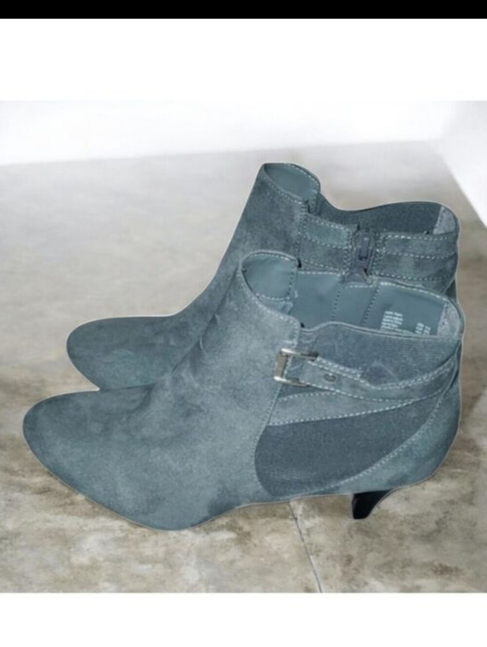 Dexflex Comfort Shoes Womens Size 8-1/2 8.5 Gray ' Suede '  Ankle Heeled…